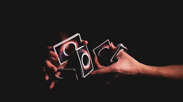 Naipes Orbita Agujero Negro