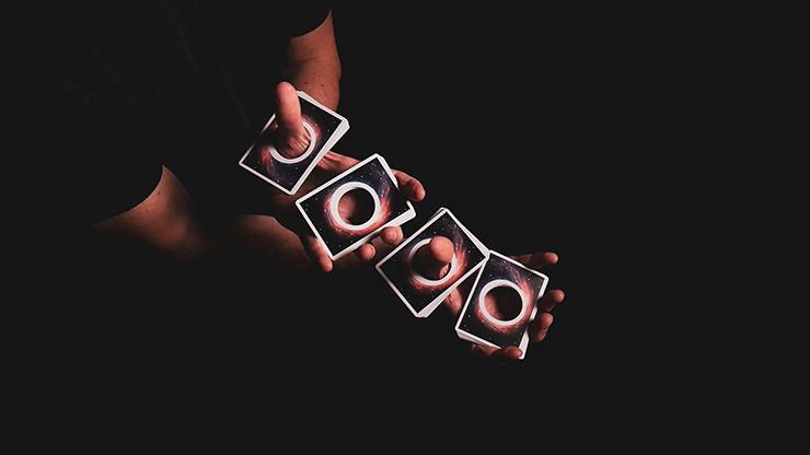 Naipes Orbita Agujero Negro