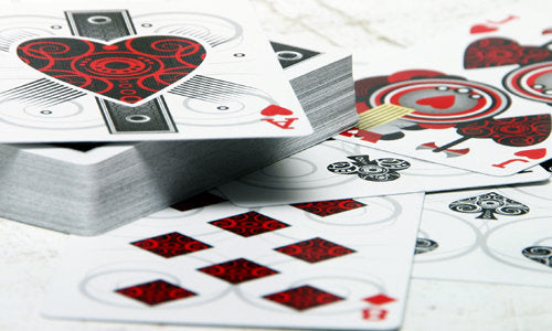 Baraja Bicycle Oblivion con errores de impresión de 1st Run (blanca) de Collectable Playing Cards