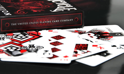 Baraja Bicycle Oblivion con errores de impresión de 1st Run (roja) de Collectable Playing Cards