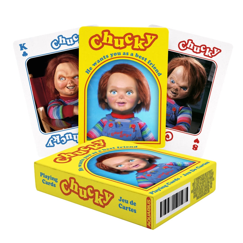 Chucky jugando a las cartas 